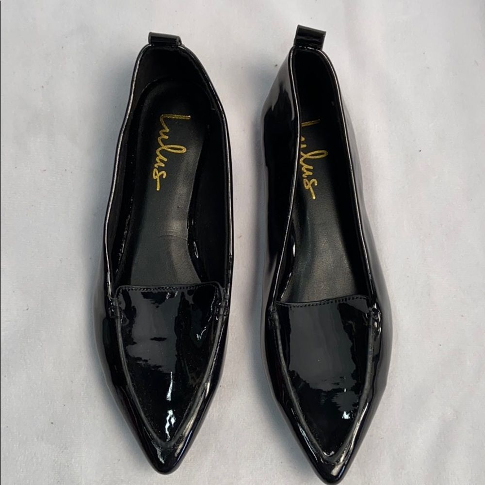 Lulu’s Black Patented Leather Flats